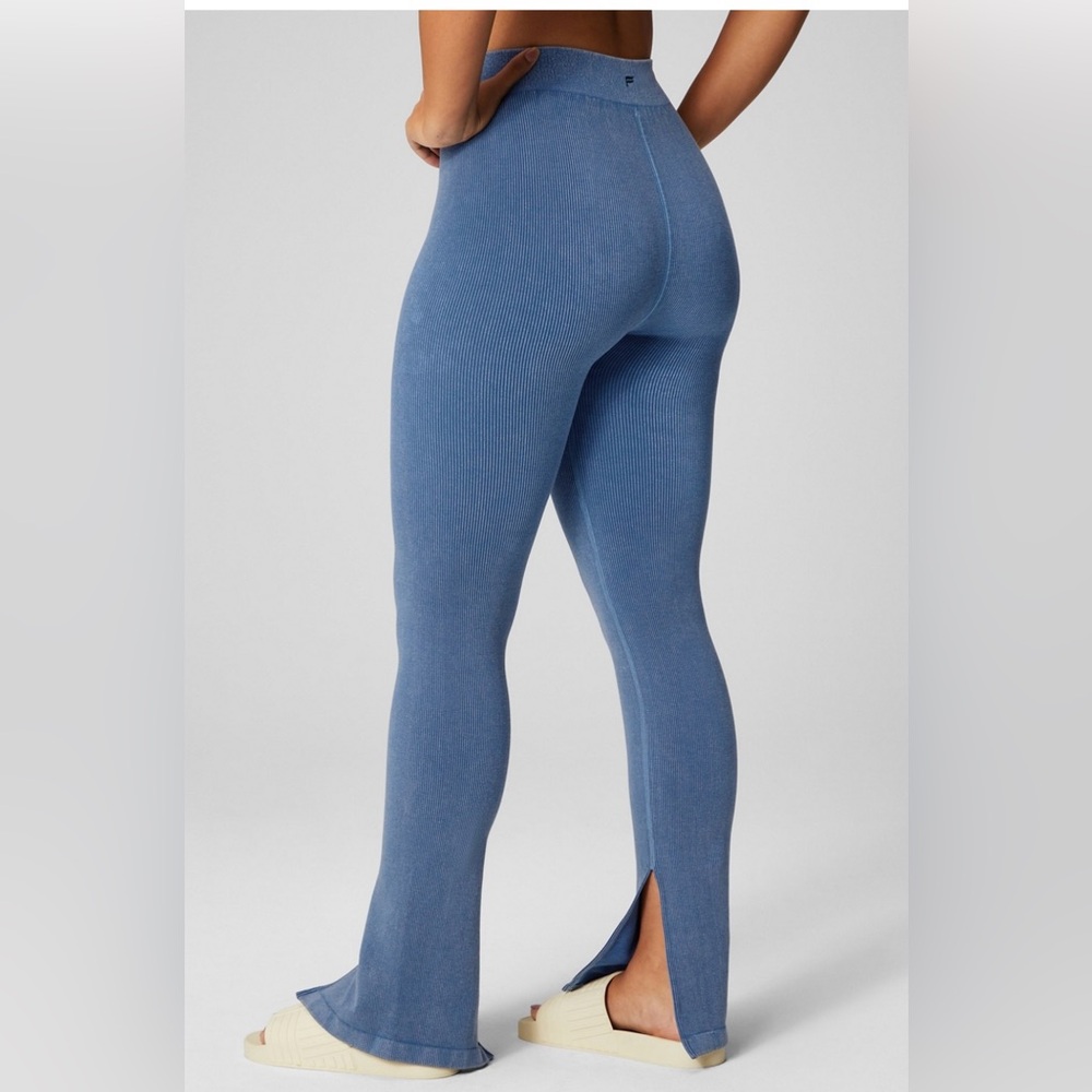 Cloud Seamless High-Waisted Split Flare - image 2